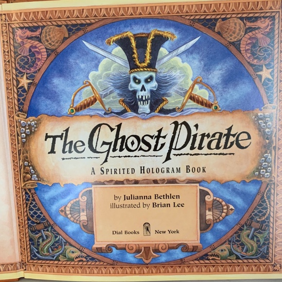 Disney Boney Pirate Hat & The Ghost Pirate Book - A Spirited Hologram Book - Picture 10 of 13
